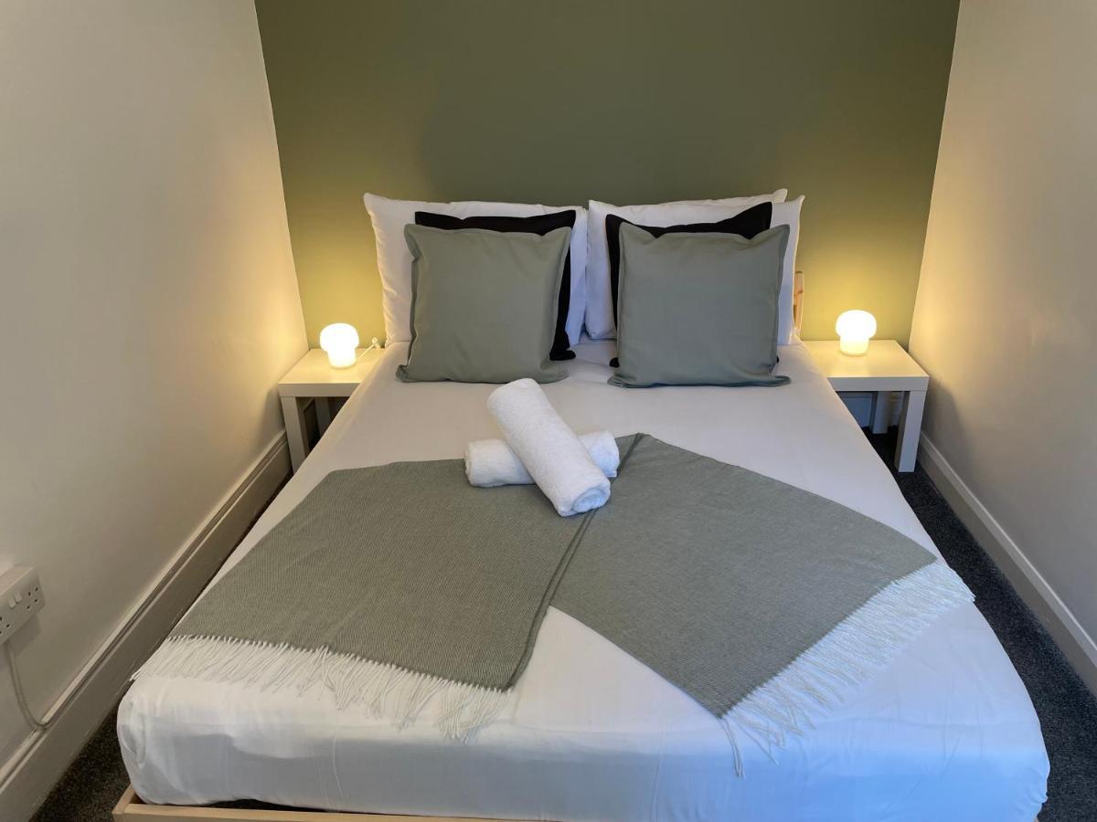 Kitchener - Wonderful 2-Bedroom Apt Sleeps 5 Free Parking Free Wifi Gateshead Eksteriør bilde